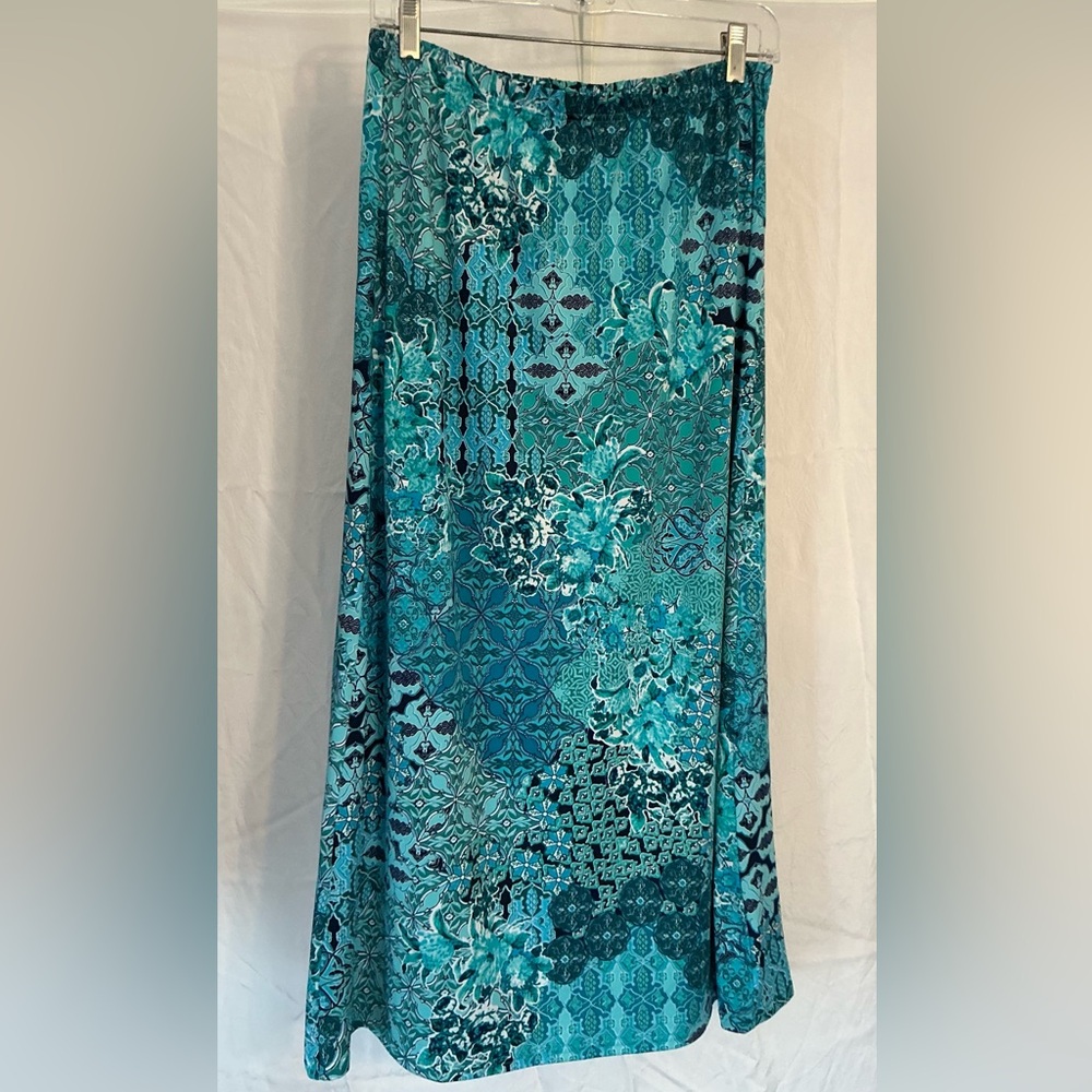Chic Teal Patterned Maxi Skirt